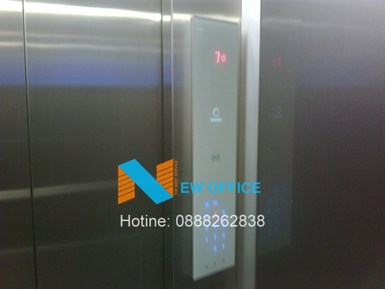 Thang máy tại tòa nhà Mekong Tower Quận Tân Bình