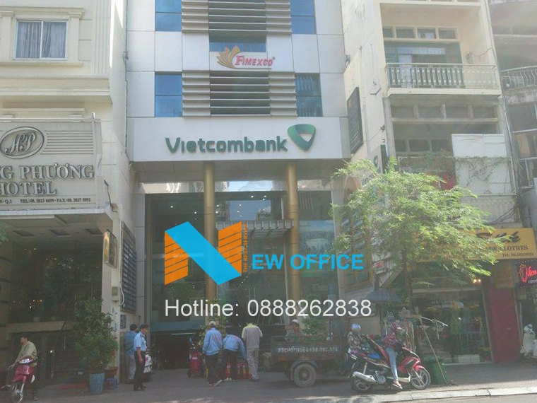 khu vực phía trước tòa nhà Lucky Star Building