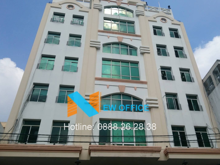 Tổng quan tòa nhà Kinh Luân Building trên đường Huỳnh Văn Bánh quận Phú Nhuận.