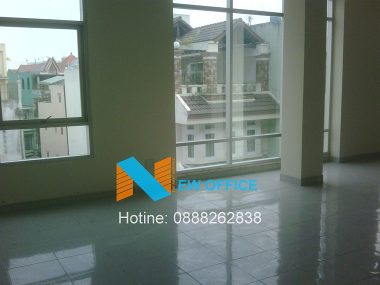 Không gian thoáng và ánh sáng tự nhiên tại Blue Berry Building Phường 12 Quận Tân Bình