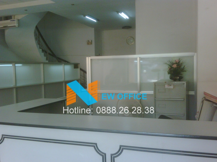 Hình ảnh diện tích cho thuê bên tòa nhà Gia Linh trên đường Nguyễn Đình Chiểu.