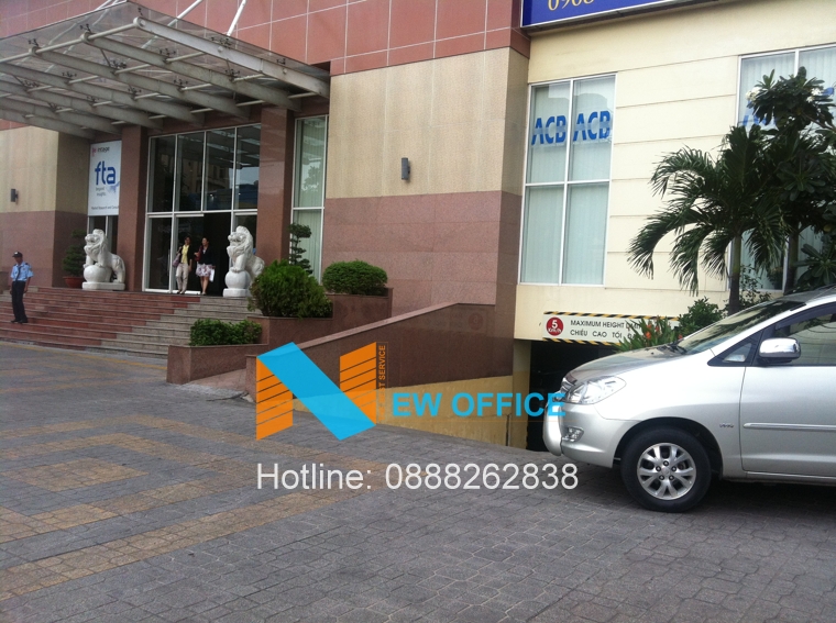 khu vực đậu xe bước vào đại sảnh tòa nhà City Light Building