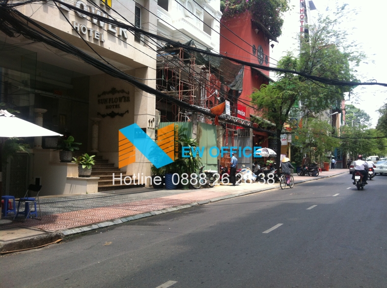 Tuyến đường phía trước tòa nhà ĐƯơng Đại Building.