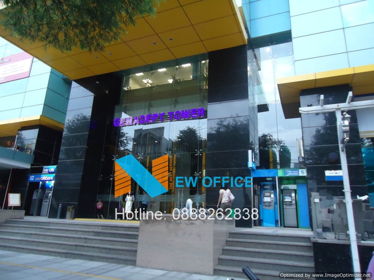 khu vực phía trước bước vào dại sảnh tòa nhà Gemadept Building