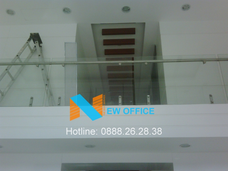 Tầng lửng của tòa nhà HBT Building.