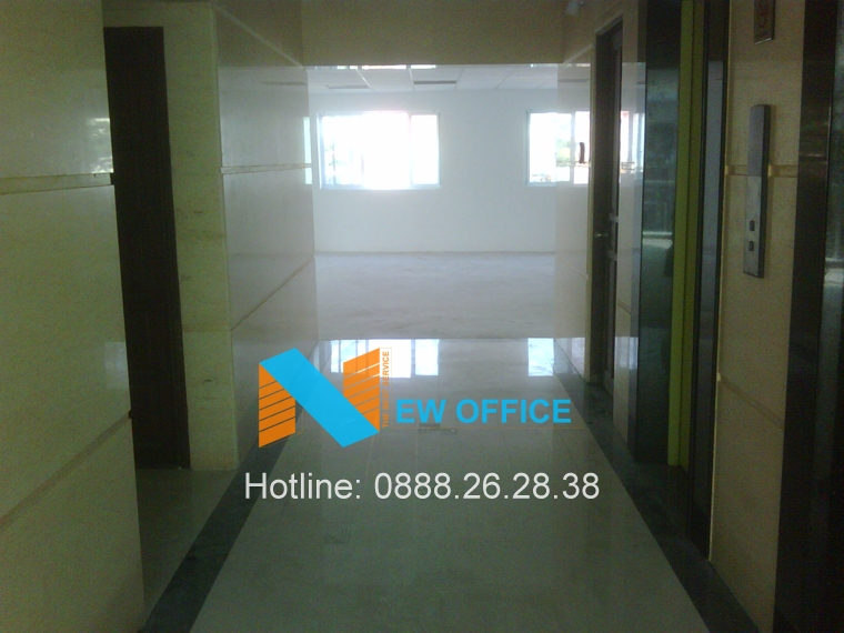 Thang máy của tòa nhà HBT Building.