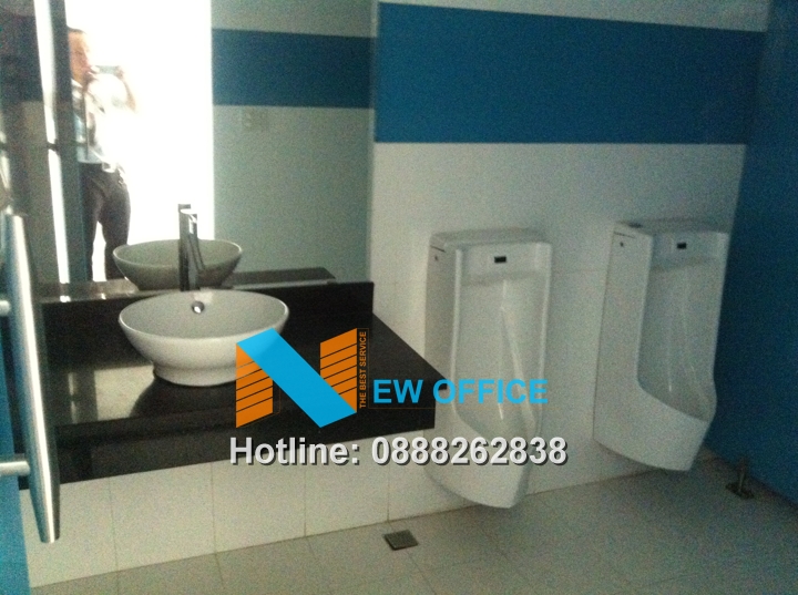 Khu vệ sinh tại IMV Center