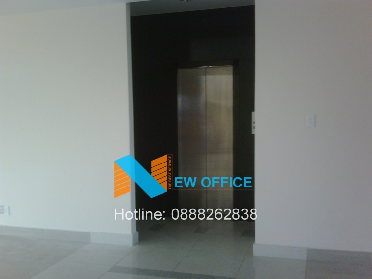 Thang máy tại tòa nhà Lê Trí Building