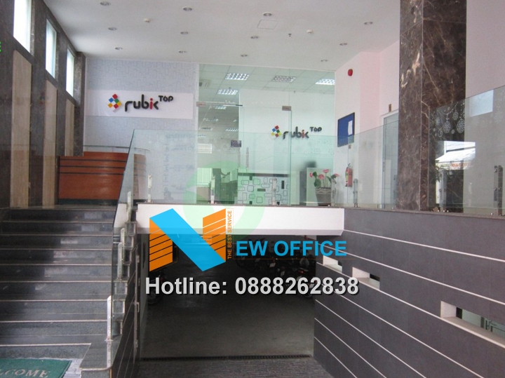 Lối vào tầng hầm tại Green Bee Building