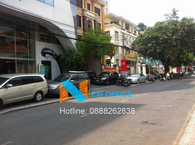 Mặt tiền đường tòa nhà Miss Áo Dài Building