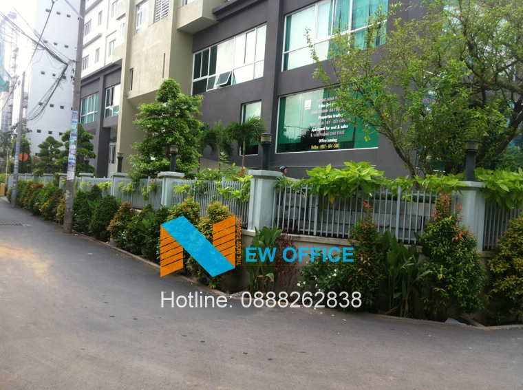 Mặt bên cạnh tòa nhà Samland Building tại đường d1