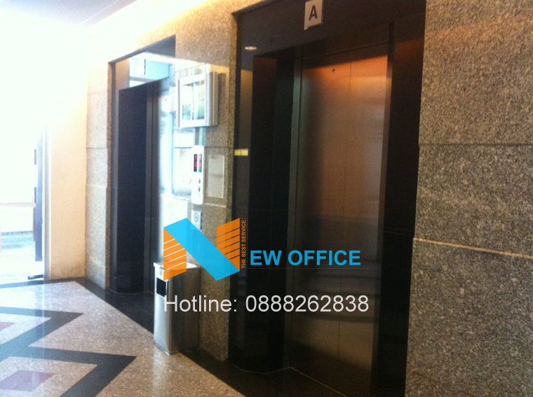 khu vực thang máy tòa nhà City Light Building