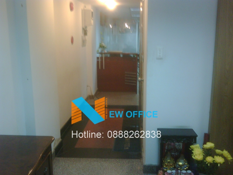 Hành lang tại tòa nhà Ruby Building