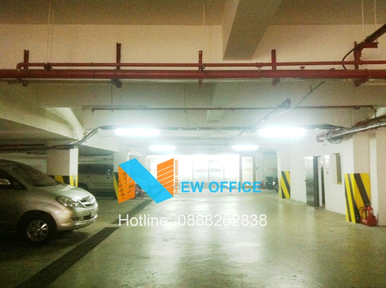 khu vực đậu xe dưới tầng hầm tòa nhà Star Building