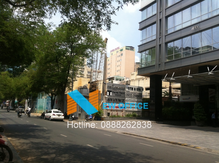 khu vực nút giao thông tòa nhà The Lancaster