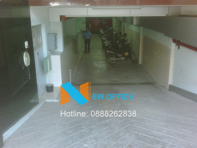 Bãi giữ xe tại tòa nhà Thiên Hồng Building