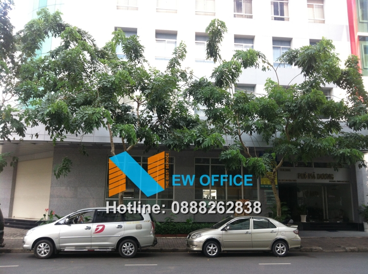 View đường Hoàng Văn Thái trước tòa nhà Phú Mã Dương building