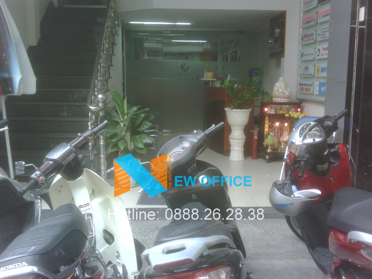 Văn phòng cho thuê quận 1 tòa nhà Trần Quý Building phía trước tòa nhà.