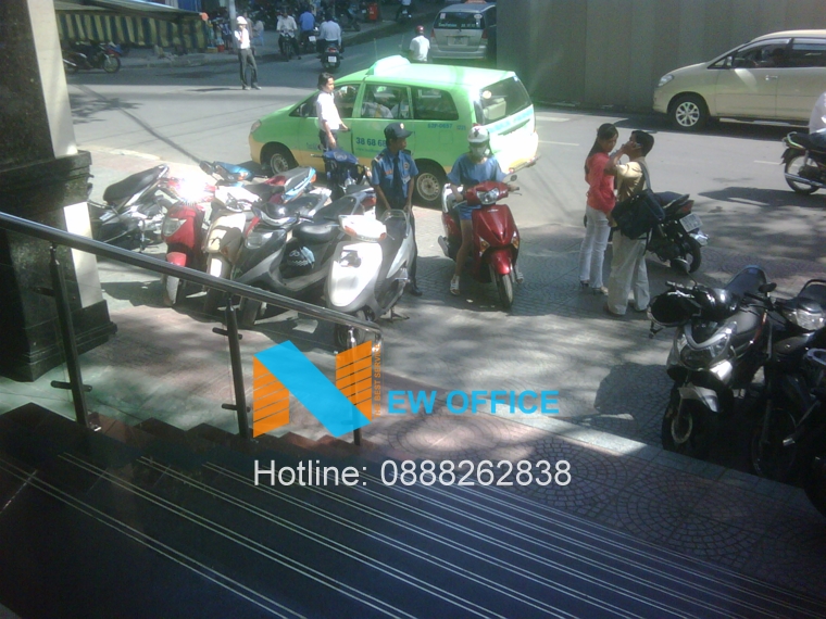 khu vực nút giao thông tòa nhà VN Business Center