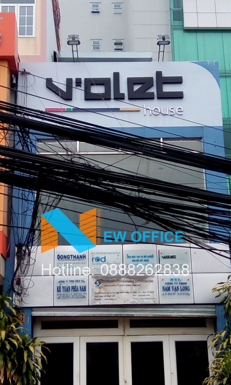 Mặt trước tòa nhà Violet Building tại đường Điện Biên Phủ quận Bình Thạnh