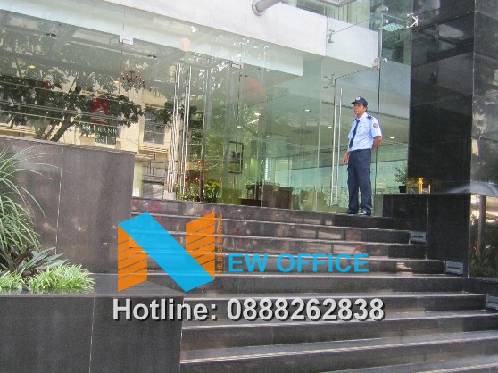 Mặt tiền phía trước tòa nhà Bến Thành Times Square