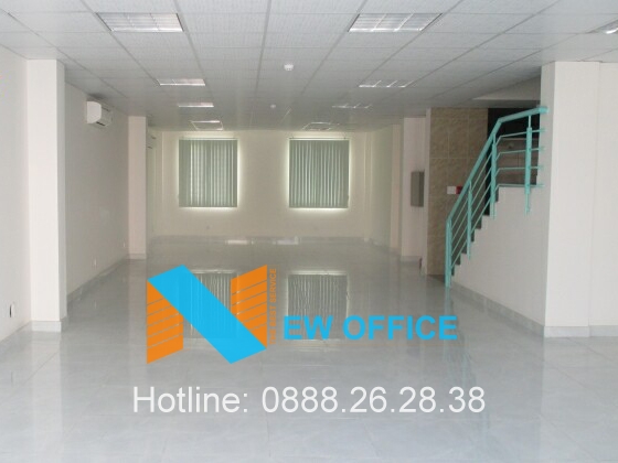 Diện tích sàn trống làm văn phòng tại tòa nhà New Star Building.