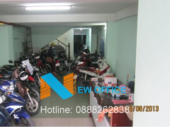 Bãi giữ xe tại tòa nhà TT Building