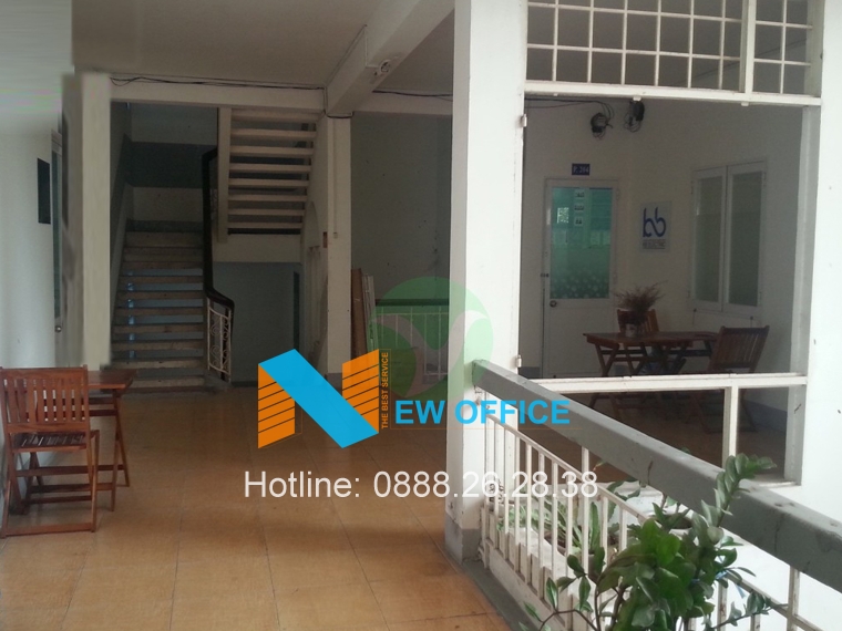 Lối đi vào văn phòng tại tòa nhà Hợp Anh Building.