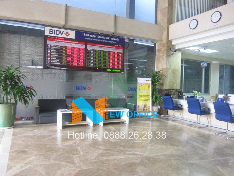 Sảnh chính của tòa nhà Khang Thông Building.