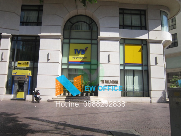 Hình ảnh phía trước tòa nhà The World Center