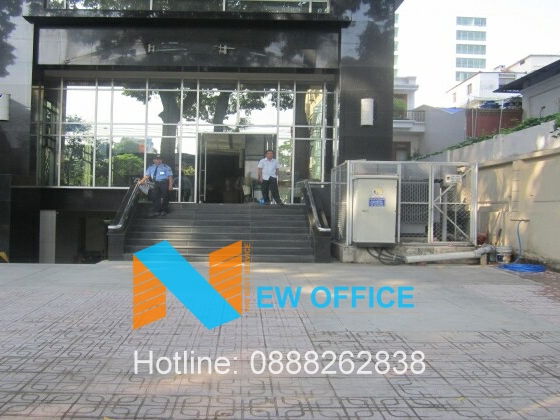 Phía trước tòa nhà Pax Sky Building