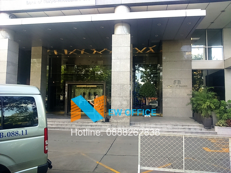 vị trí phía trước tòa nhà Landmark Building