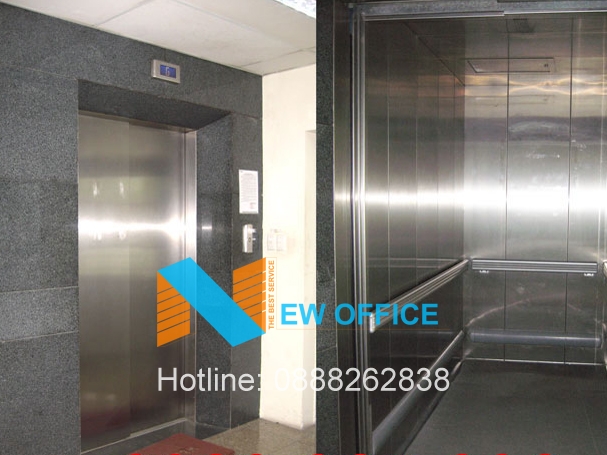 Thang máy tại tòa nhà Chíp Sáng Building