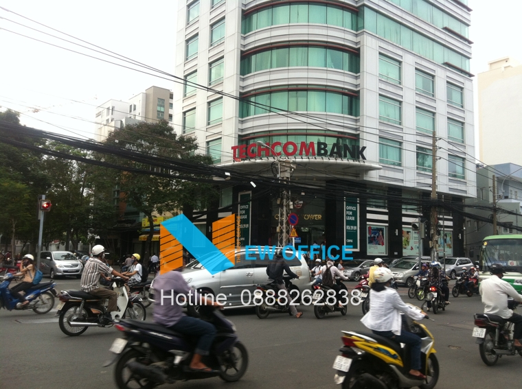 khu vực nút giao thông tòa nhà Golden Tower