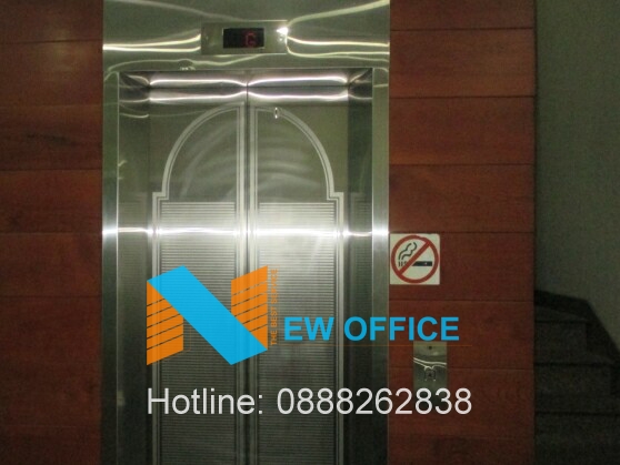 Thang máy tại tòa nhà Hoàng Đan Building